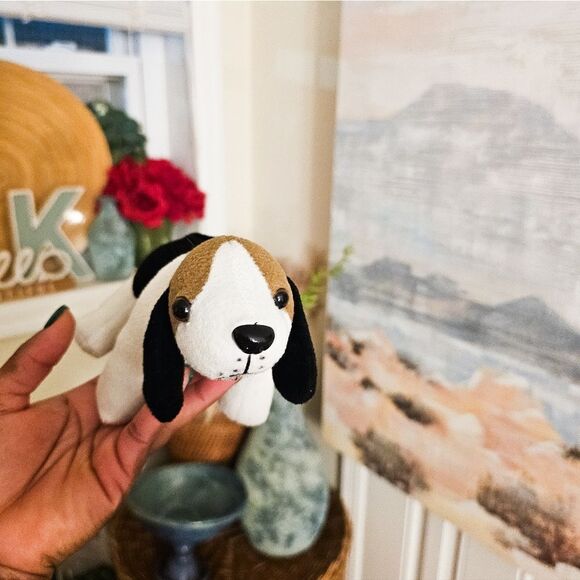 VTG Oriental Trading Co. Multi-colored Mini Beagle Plush Dog. - Picture 9 of 11